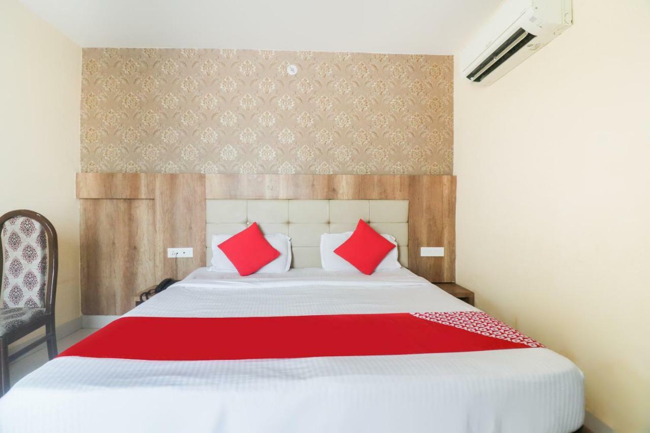 Oyo 48974 Hotel Shweta Residency Varanasi Exteriör bild